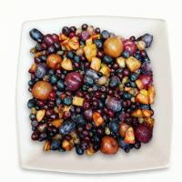 компотная смесь в тарелке