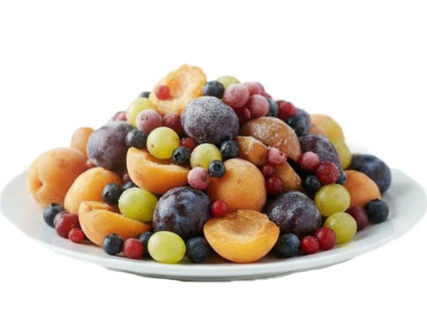 компотная смесь в тарелке белый фон большой(1)